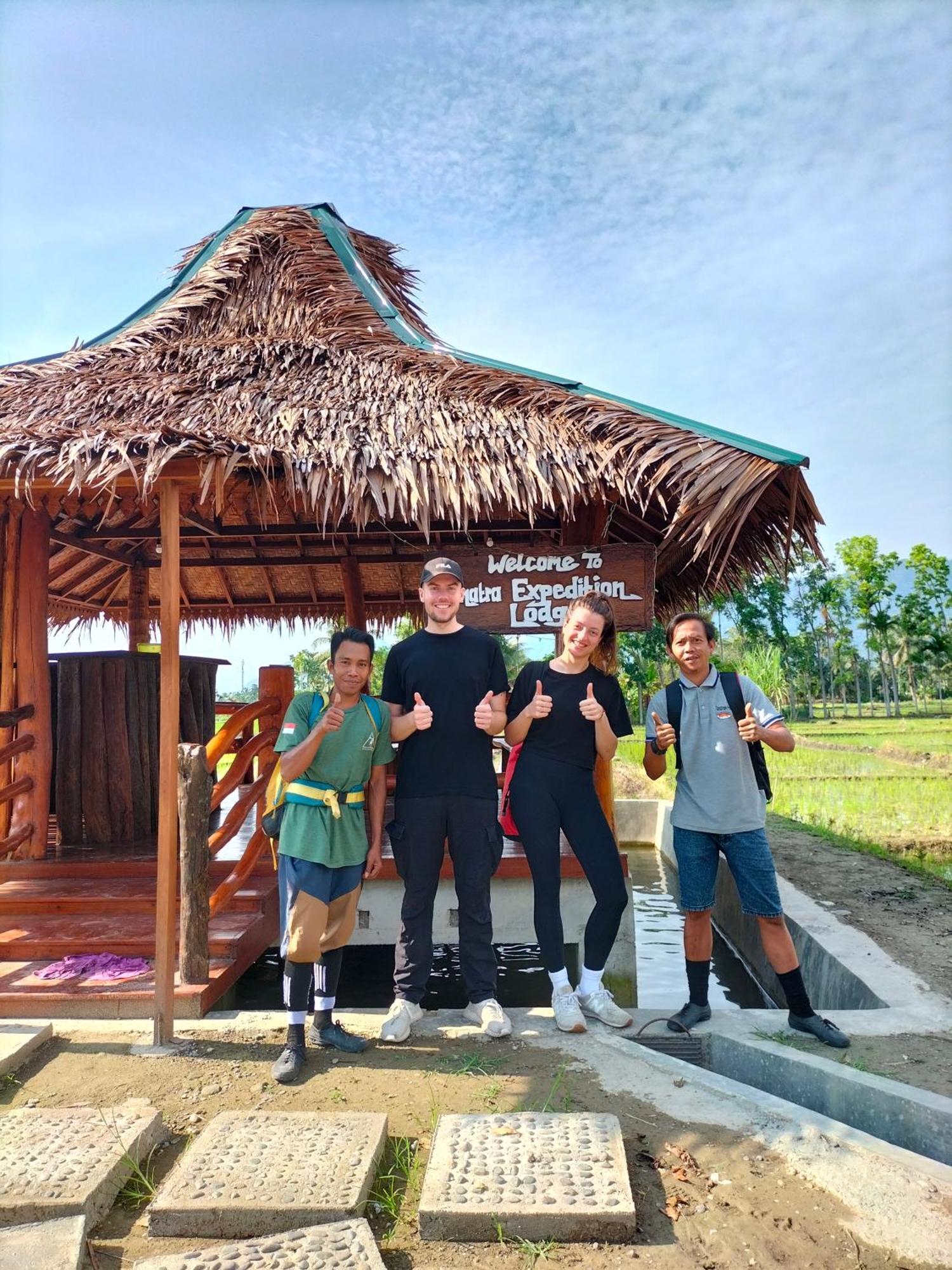 Sumatra Expedition Lodge Bukit Lawang Bagian luar foto